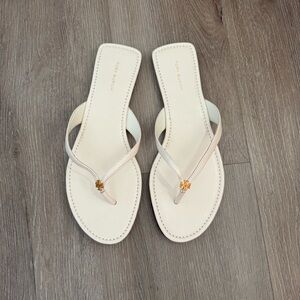Tory Burch Classic leather flip flops NWOT